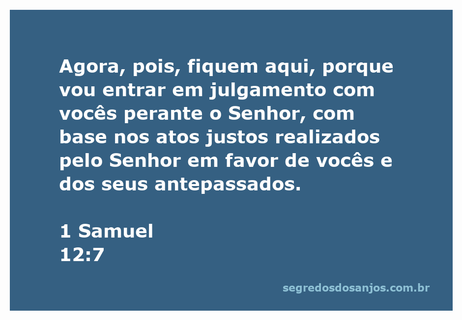 Ilustração de 1 Samuel 12:7, mostrando um juiz diante do povo, simbolizando o julgamento de Deus com base nos atos justos.