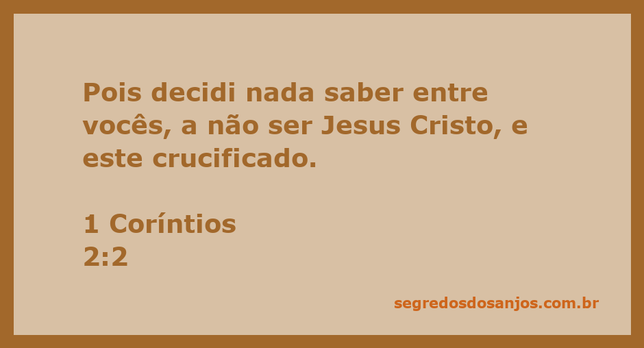 Imagem de um crucifixo simbolizando a mensagem central de 1 Coríntios 2:2 sobre Jesus Cristo crucificado.