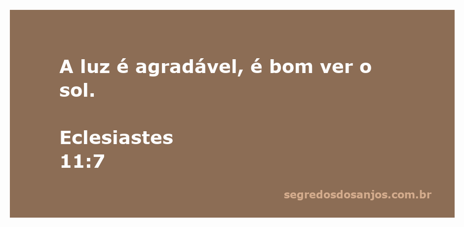 Um belo pôr do sol iluminando o céu, simbolizando a alegria e a beleza da luz.