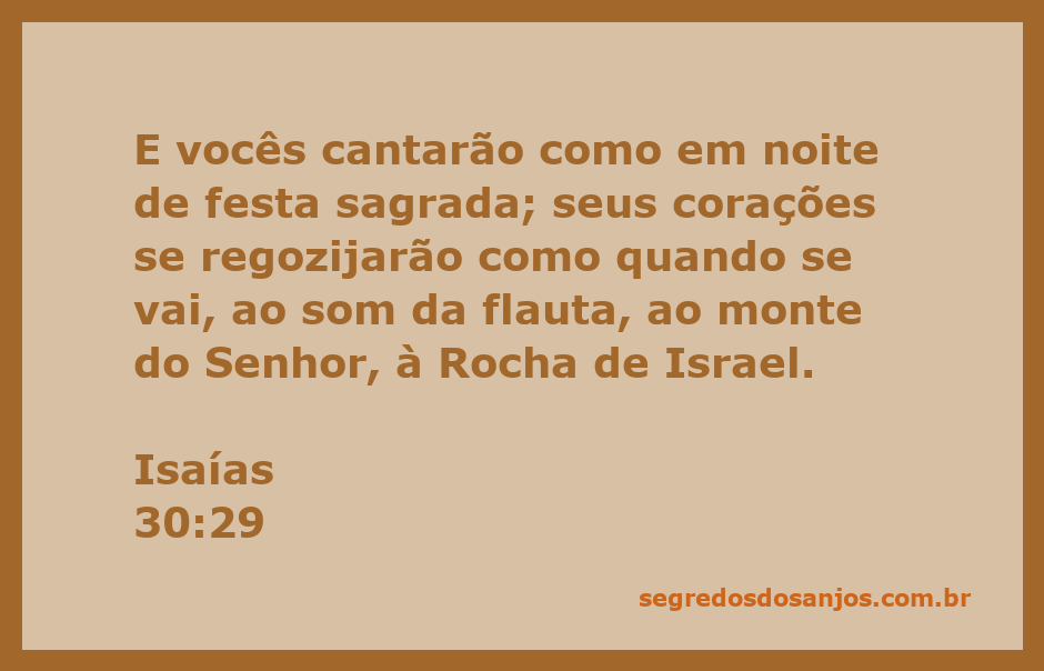 Coro de pessoas celebrando e louvando ao Senhor com flautas em uma noite de festa sagrada.