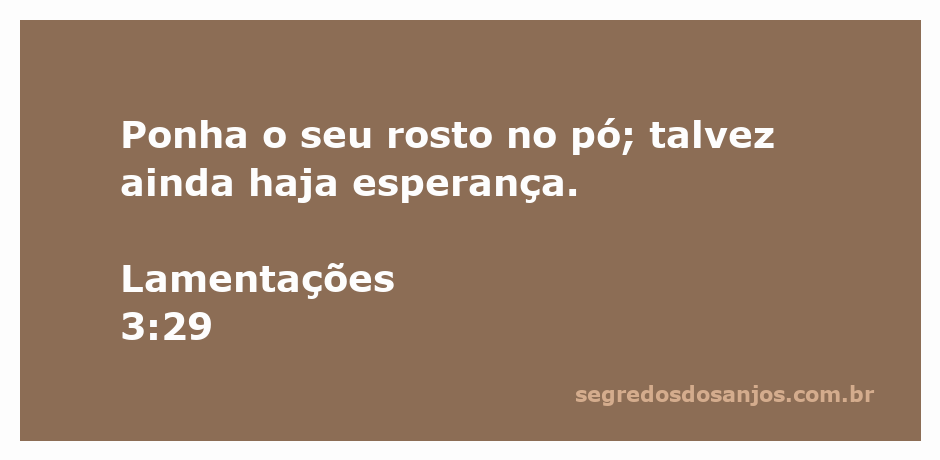 Pessoa ajoelhada com o rosto no pó, simbolizando a busca por esperança em momentos de desespero.