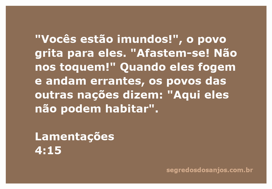Imagem de uma multidão rejeitando pessoas consideradas impuras, refletindo a mensagem de Lamentações 4:15.