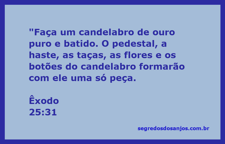 Candelabro de ouro puro e batido, com pedestal, haste, taças, flores e botões integrados em uma única peça.