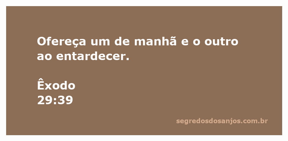 Imagem representativa da oferta de sacrifícios, simbolizando a prática espiritual de manhã e ao entardecer, conforme Êxodo 29:39.