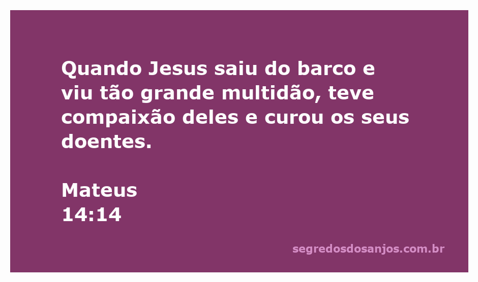 Jesus curando os doentes em meio a uma grande multidão.