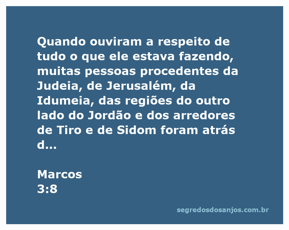 Multidão seguindo Jesus em busca de cura e ensinamentos