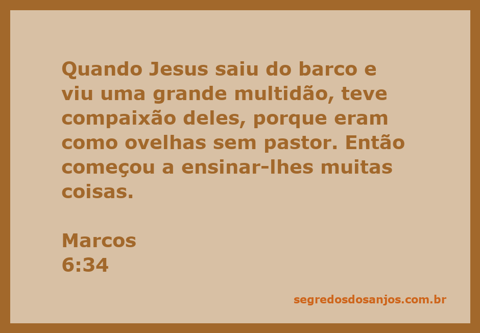 Jesus ensinando uma grande multidão, simbolizando compaixão e liderança espiritual.