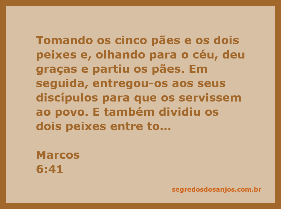 Jesus partindo cinco pães e dois peixes para alimentar a multidão.