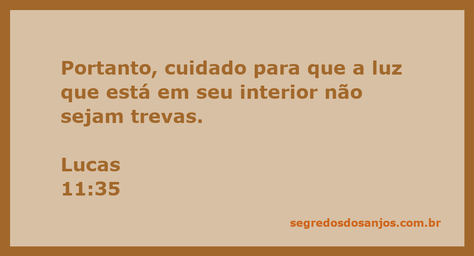 Imagem representando a luz interior e a escuridão, com uma vela acesa em um fundo escuro, simbolizando Lucas 11:35.