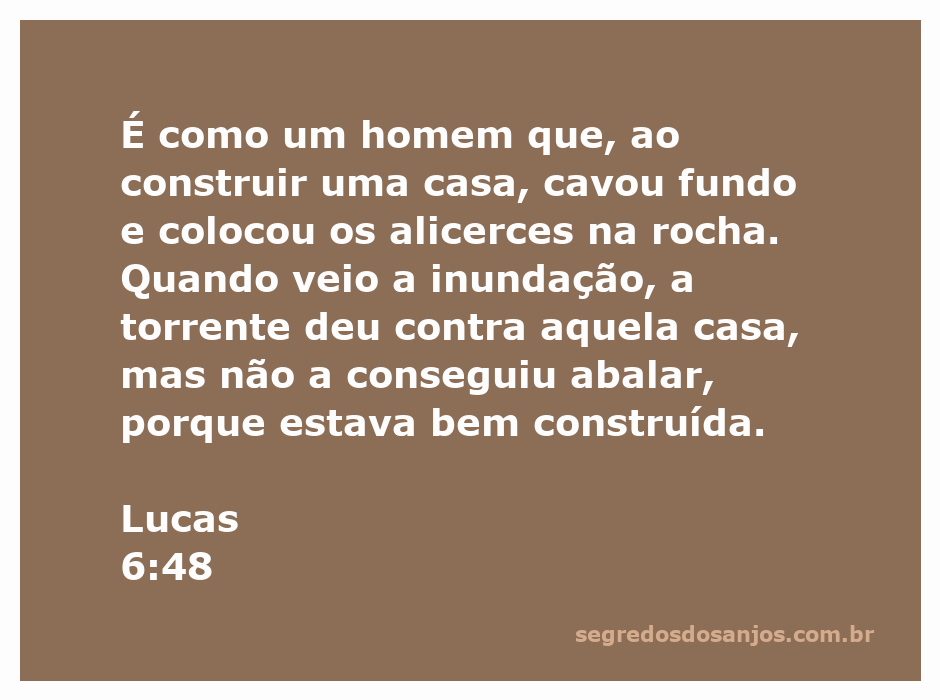 Ilustração de um homem construindo uma casa com alicerces na rocha, representando a sabedoria e a firmeza na fé.