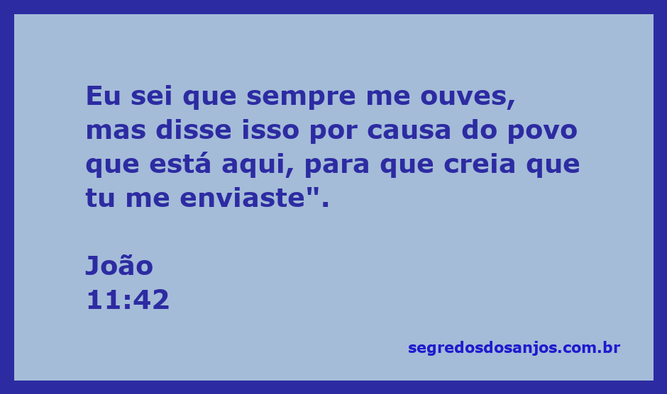 Jesus orando em meio à multidão, expressando sua conexão com Deus e o propósito de sua mensagem.