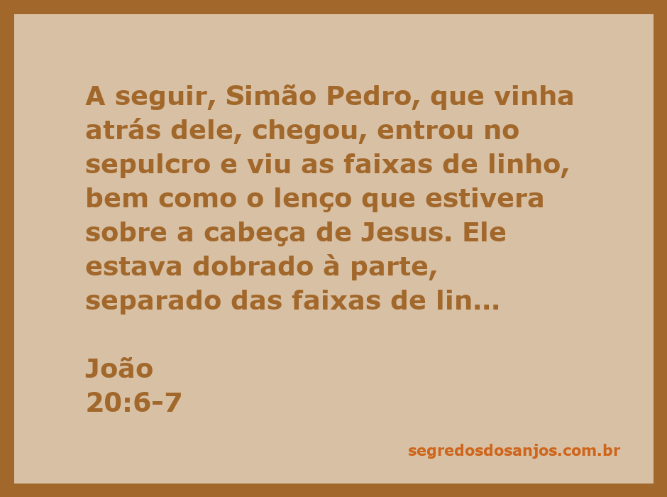 Imagem do sepulcro vazio de Jesus com faixas de linho e o lenço dobrado ao lado.