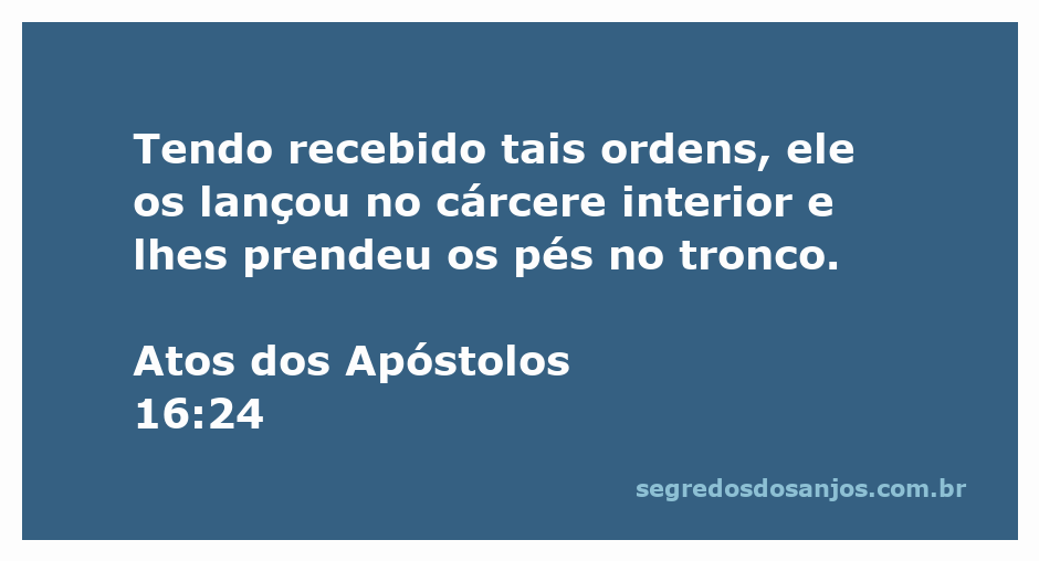 Imagem de um carcereiro prendendo Paulo e Silas no cárcere interior, simbolizando a opressão e a fé inabalável.