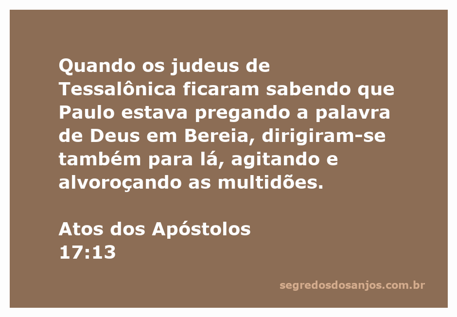 Ilustração de Paulo pregando em Bereia, com judeus de Tessalônica agitando a multidão.