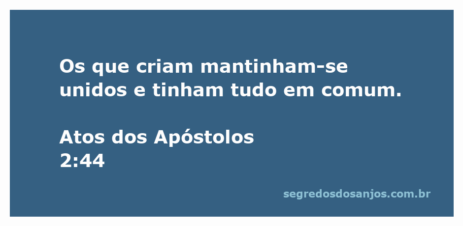 Imagem de uma comunidade unida em oração e partilha, representando Atos 2:44