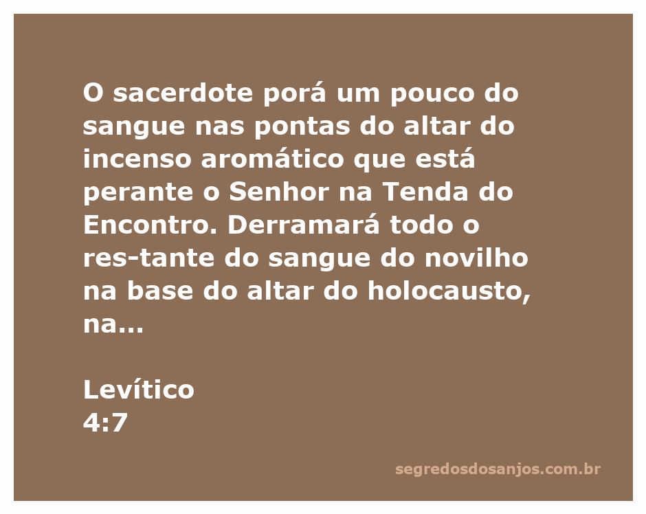 Imagem do sacerdote realizando o ritual de sacrifício descrito em Levítico 4:7, com o altar do incenso e o altar do holocausto ao fundo.