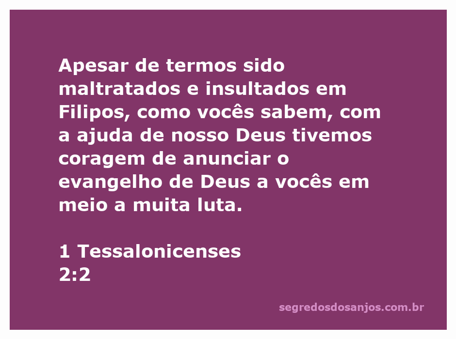 Um grupo de pessoas unidas em oração, simbolizando a coragem e a fé ao anunciar o evangelho, mesmo em meio a dificuldades.