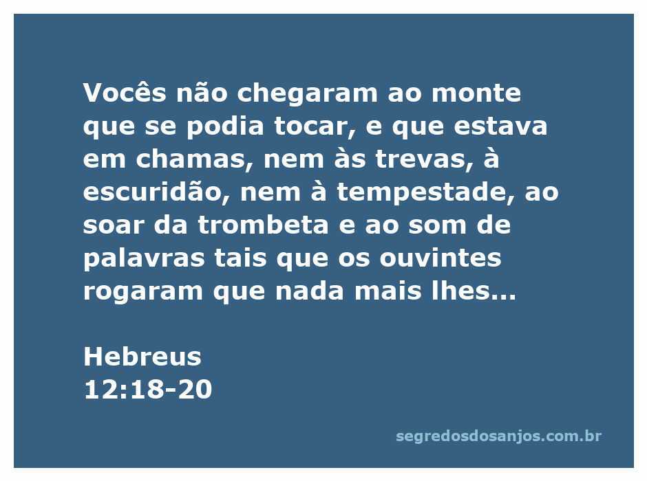 Montanha representando a passagem de Hebreus 12:18-20, com chamas e escuridão simbolizando a presença de Deus.