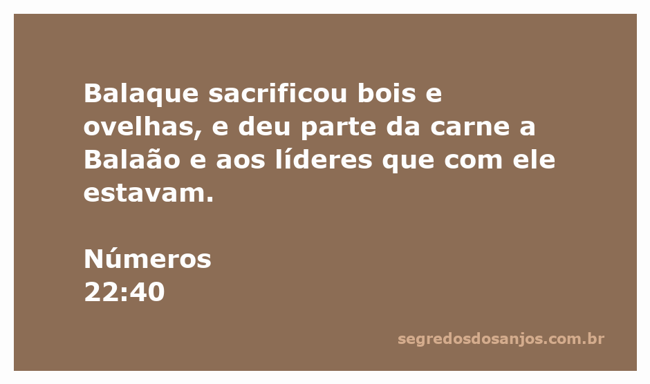 Ilustração de Balaque sacrificando bois e ovelhas para Balaão e os líderes.