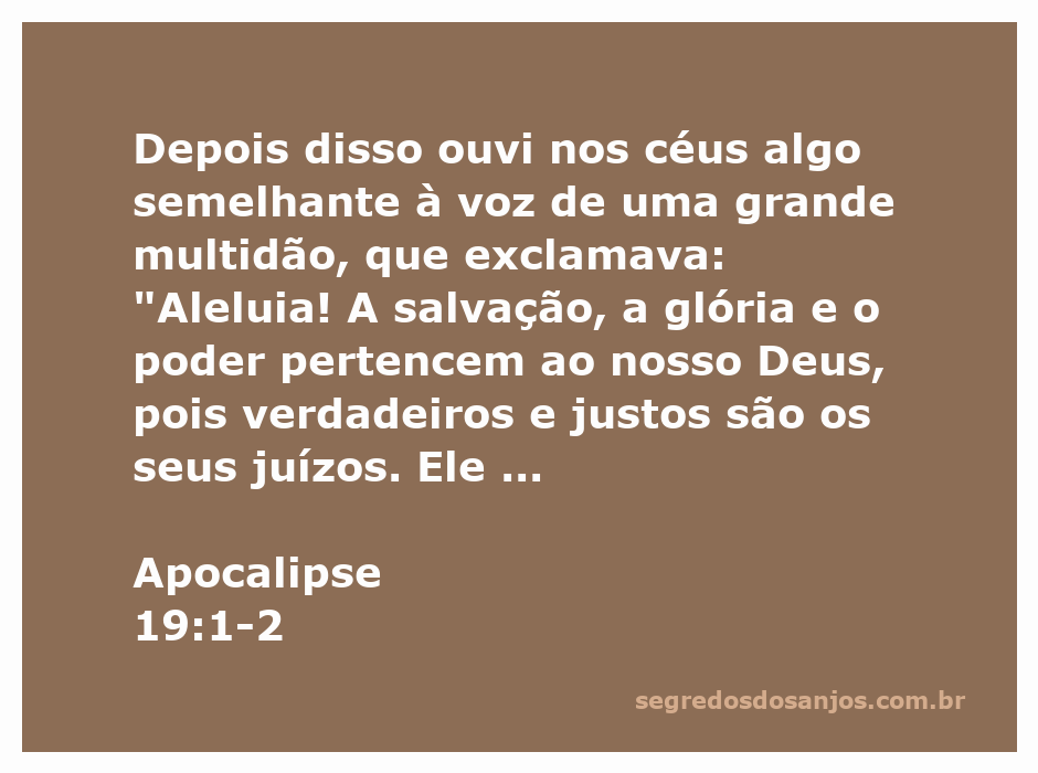 Multidão nos céus celebrando a vitória de Deus sobre a grande prostituta, representando salvação e justiça.
