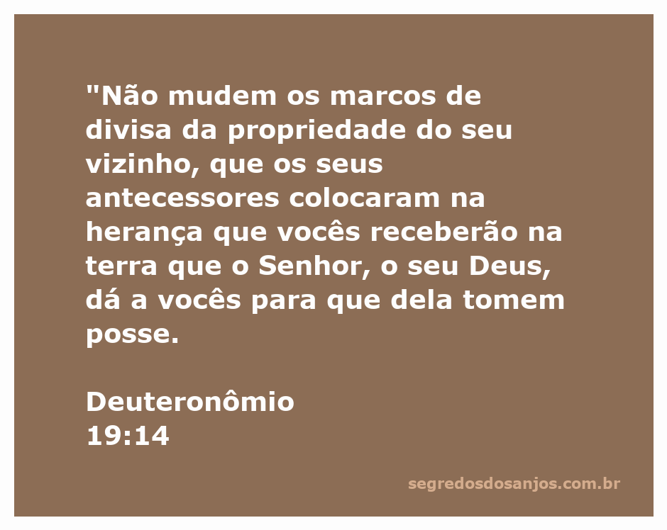 Marcos de divisa de propriedades, representando a importância da integridade e respeito às heranças familiares conforme Deuteronômio 19:14.