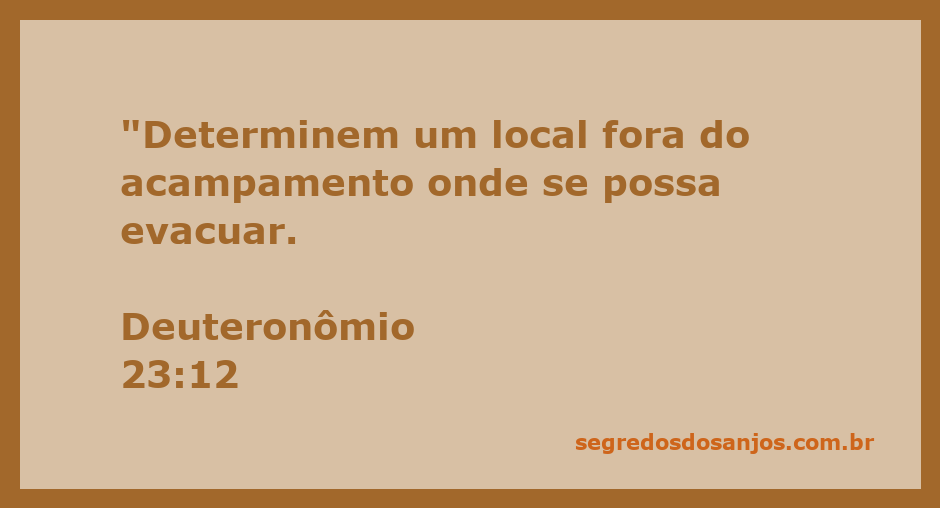 Ilustração de um campo aberto representando a orientação bíblica sobre higiene no acampamento em Deuteronômio 23:12.