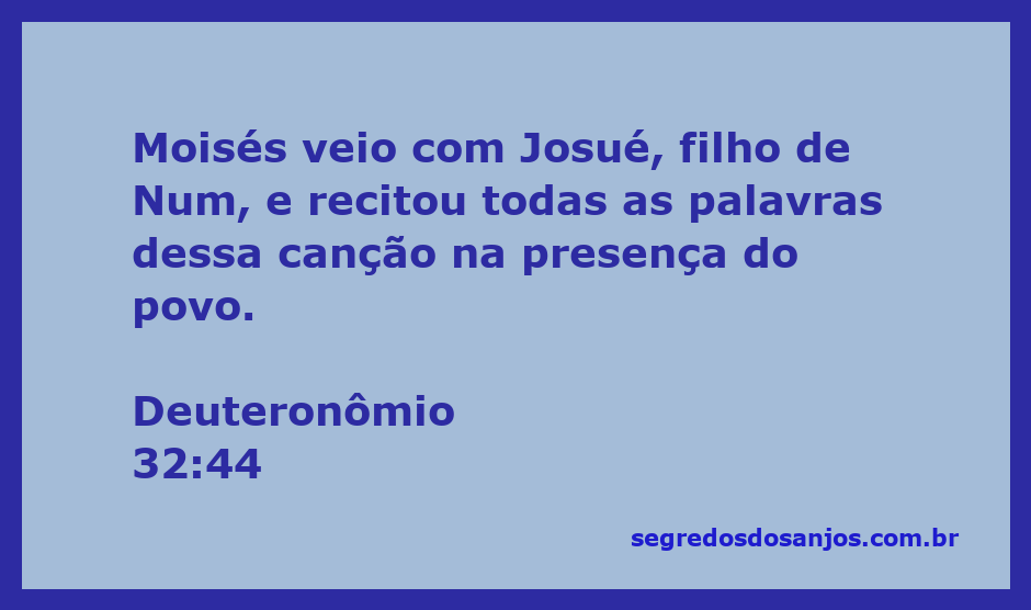 Moisés e Josué recitando a canção diante do povo em Deuteronômio 32:44